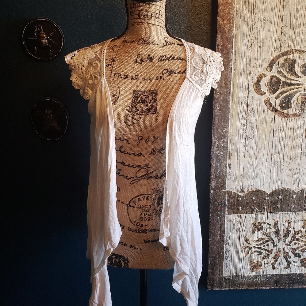 Beige flowing over shirt